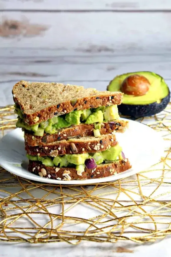 Avocado-Chicken-Salad-sweeteasyrecipes.com